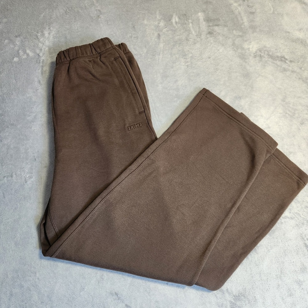 New SKIMS Cotton Fleece Straight Leg Pant Espresso Brown M Logo Sweatpants